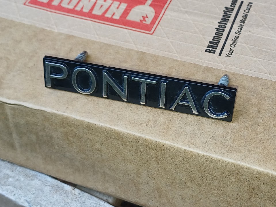 76-77 Pontiac Firebird grille badge restored 498834 (2).jpg